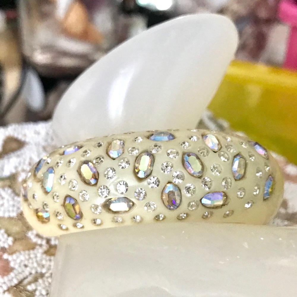 Vintage Weiss iridescent clamper bracelet ab 1